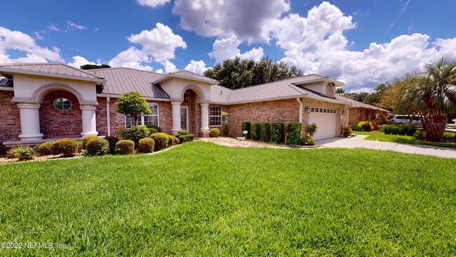Building Photo - 2083 Forest Gate Dr E