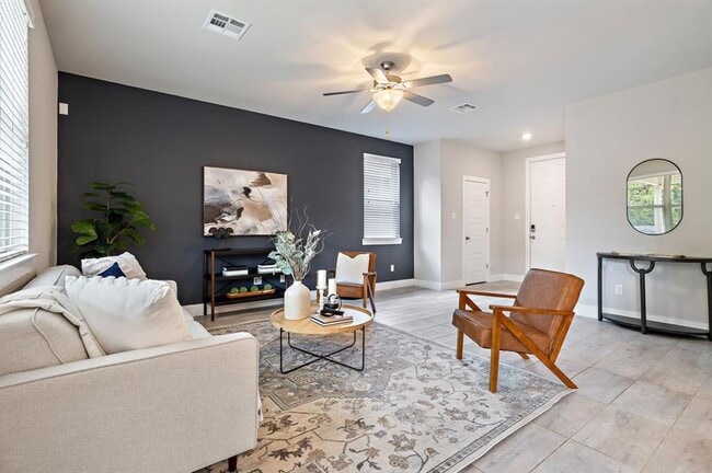 Foto del edificio - 3605 Talladega Trce