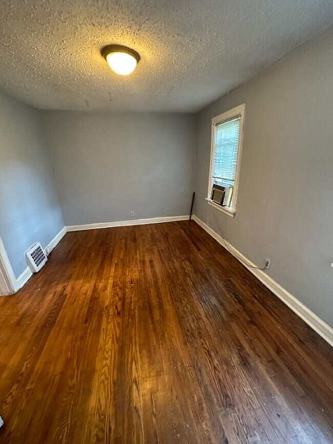 Foto del edificio - 5668 Geer