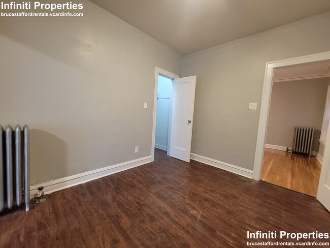 Building Photo - 7154 S Calumet Ave