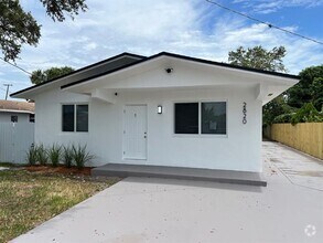 Building Photo - 2820 NW 95th St
