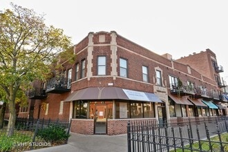 Building Photo - 3765 N Racine Ave