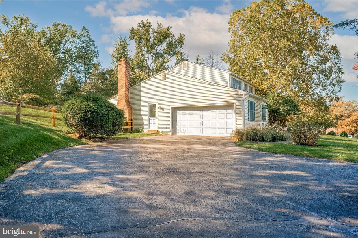 6 Berkshire Dr, Wayne, PA 19087 House Rental in Wayne, PA