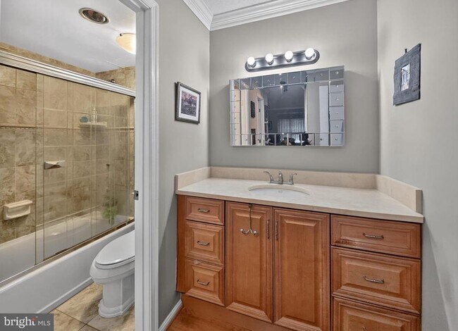 Foto del edificio - 8370 Greensboro Dr