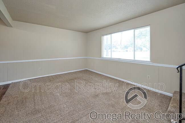 Building Photo - 1300 Coosa Pines Dr