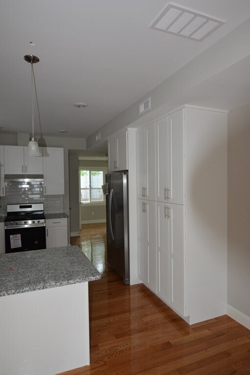 Primary Photo - 58 Bromfield Rd