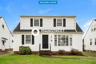 Building Photo - 13800 Oakview Blvd