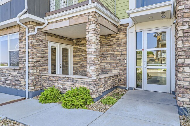 Foto del edificio - Modern & Cozy 1-Bedroom Furnished Condo