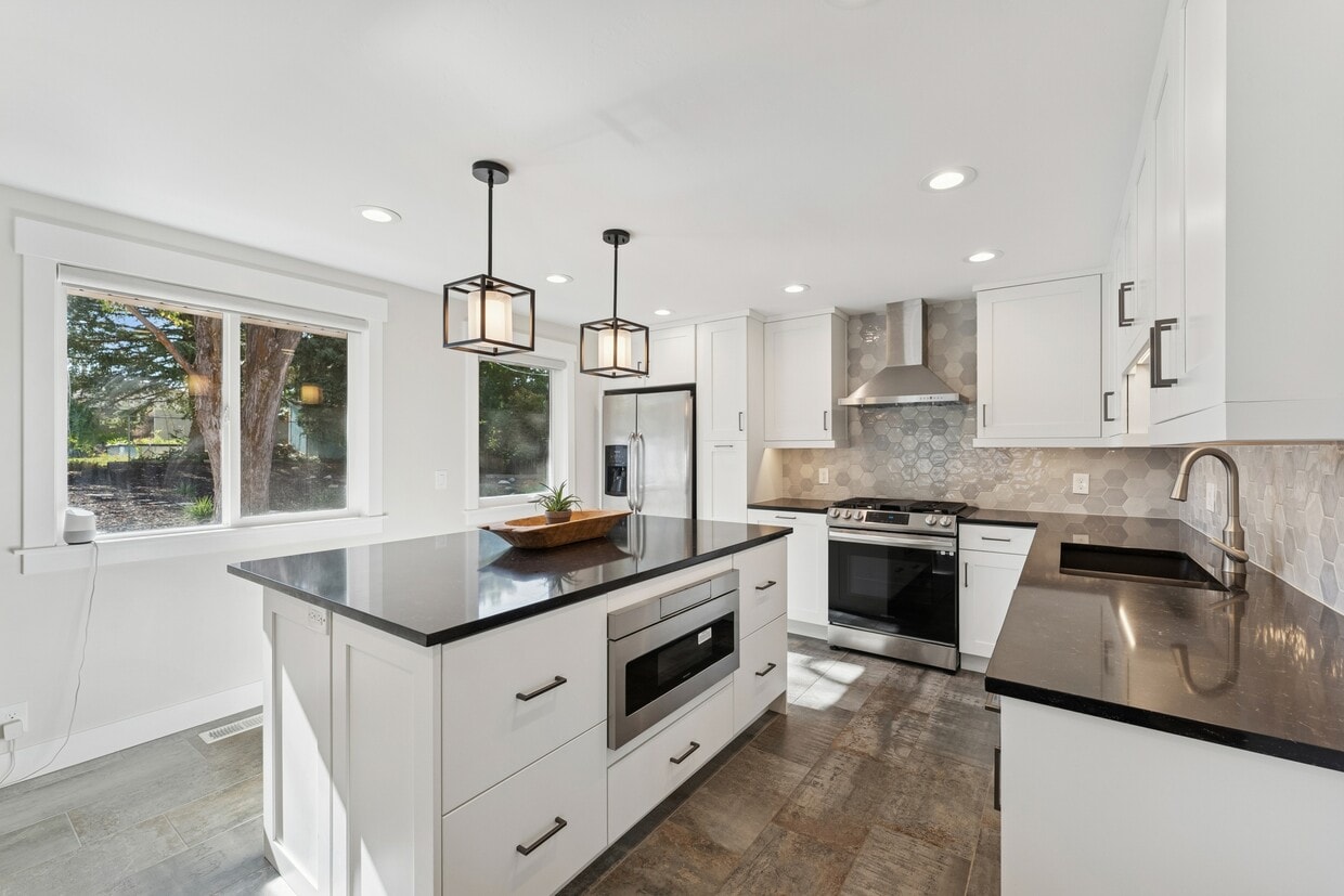 Foto principal - 8638 Mount Majestic Rd