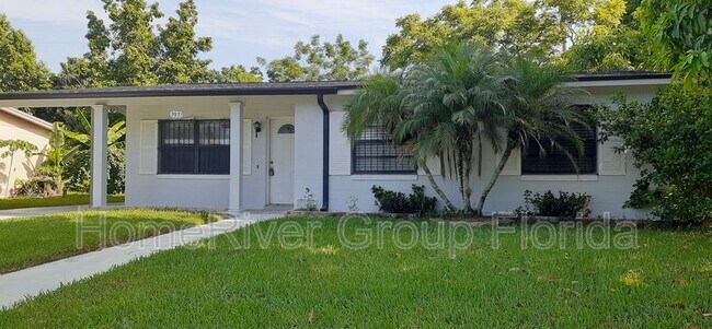 Building Photo - 3971 Queen Anne Dr