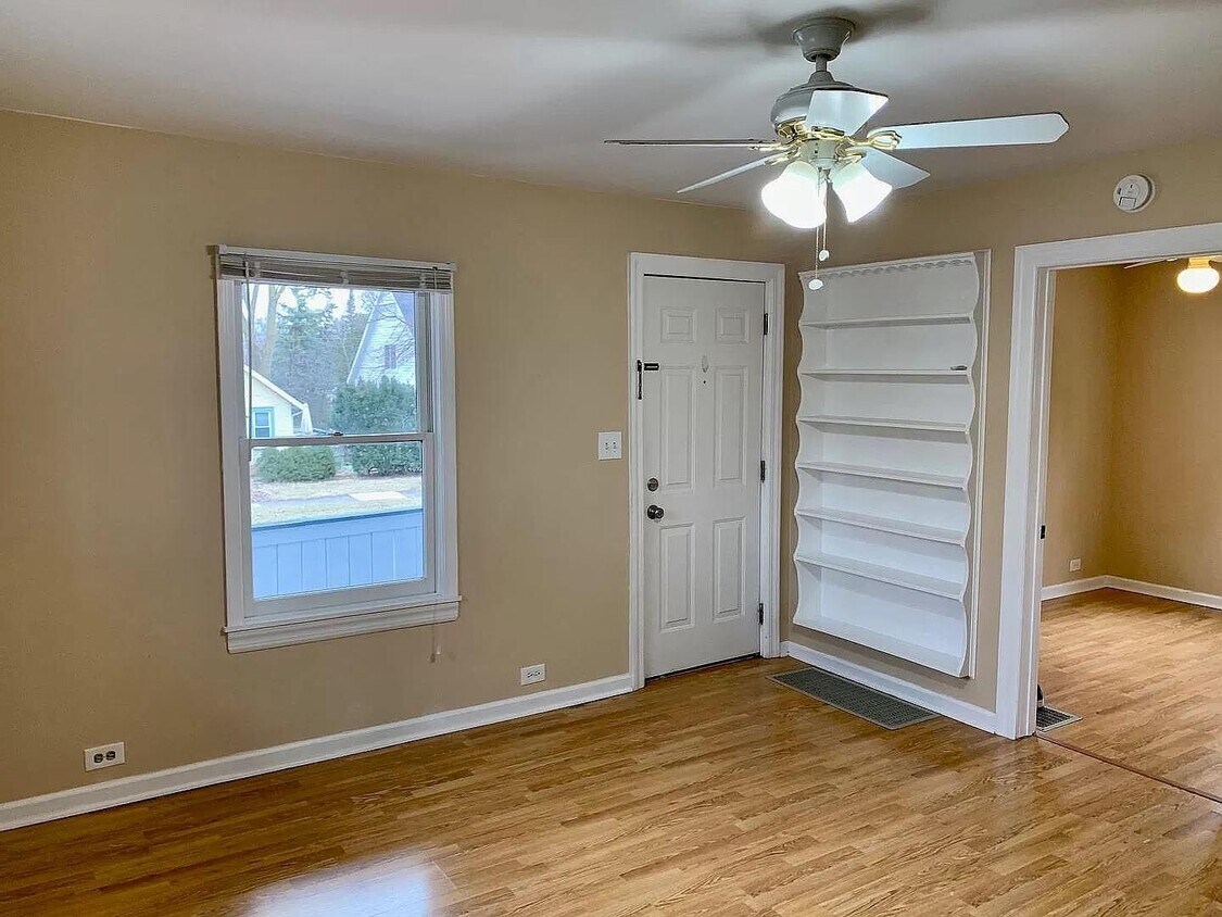 130 N Wilmette Ave, Westmont, IL 60559 House Rental in Westmont, IL