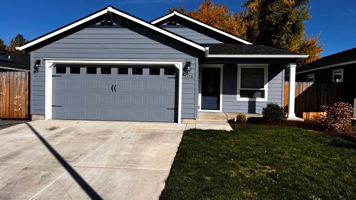 Primary Photo - Beautiful & Spacious Home for Rent