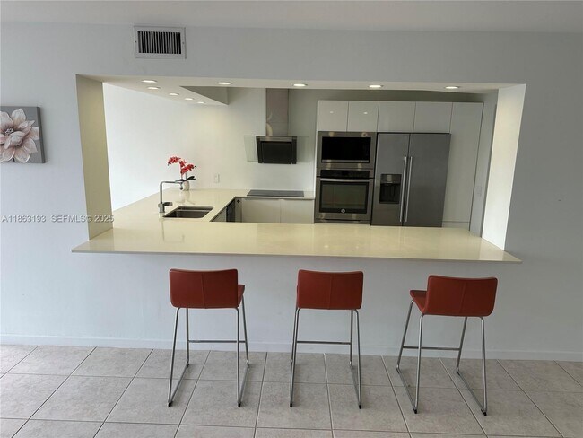 Foto del edificio - 400 Leslie Dr