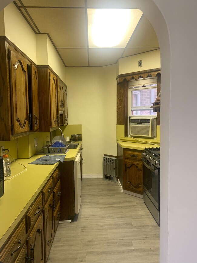 Foto del edificio - 3112 Quentin Rd