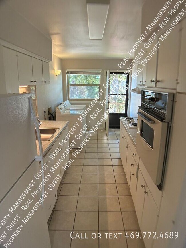Building Photo - 11104 Valleydale Dr
