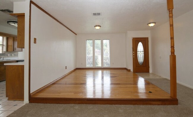 Foto del edificio - 11662 Sagewillow Ln