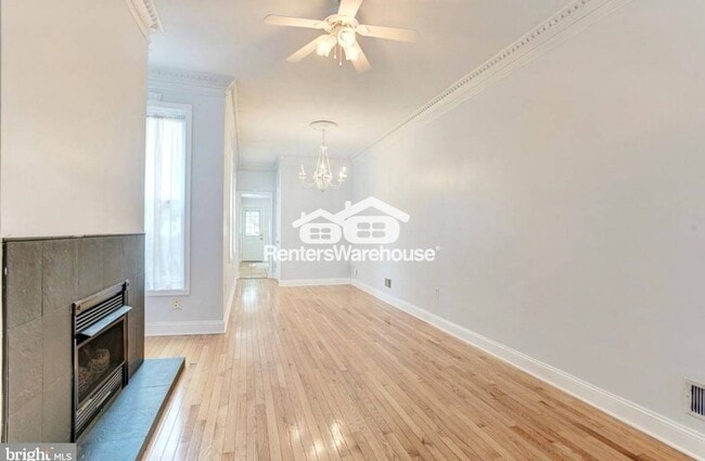 Building Photo - 646 S Curley St