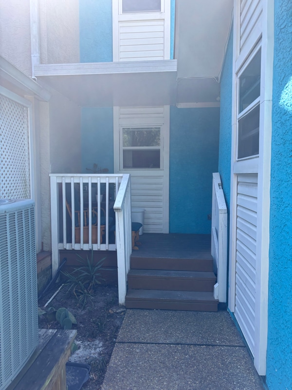 Building Photo - 1209 Capri Dr