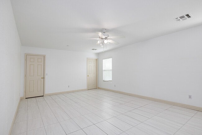 Photo - 7500 E Deer Valley Rd (Scottsdale, AZ) House