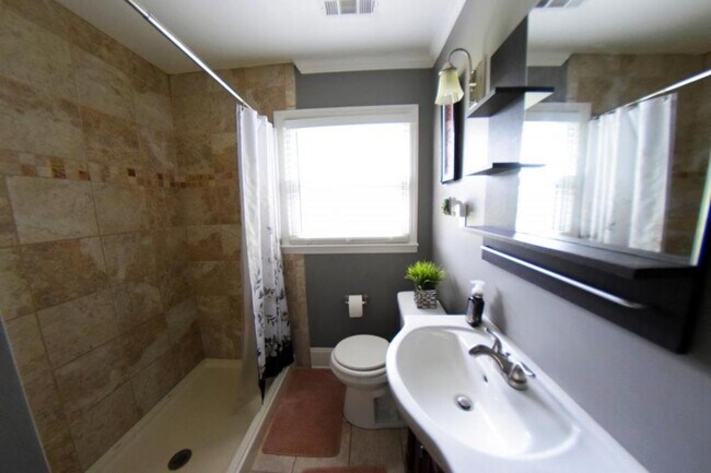 Building Photo - 4613 Kipling Dr.