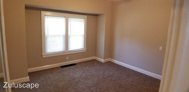 Building Photo - 2 br, 1.5 bath House - 623 Carlyle Place