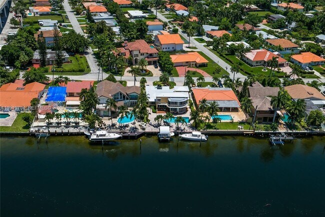 Building Photo - 19195 NE 36th Pl