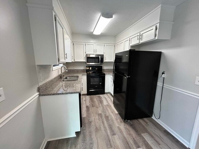 Building Photo - 1816 Winding Way Dr