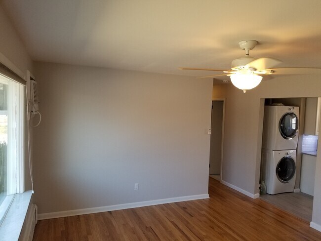 family room - 285 5th St