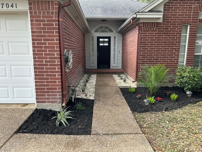 Building Photo - Spacious 4BR House in Corpus Christi