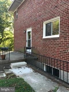Building Photo - 6417 Ridgeview Ave