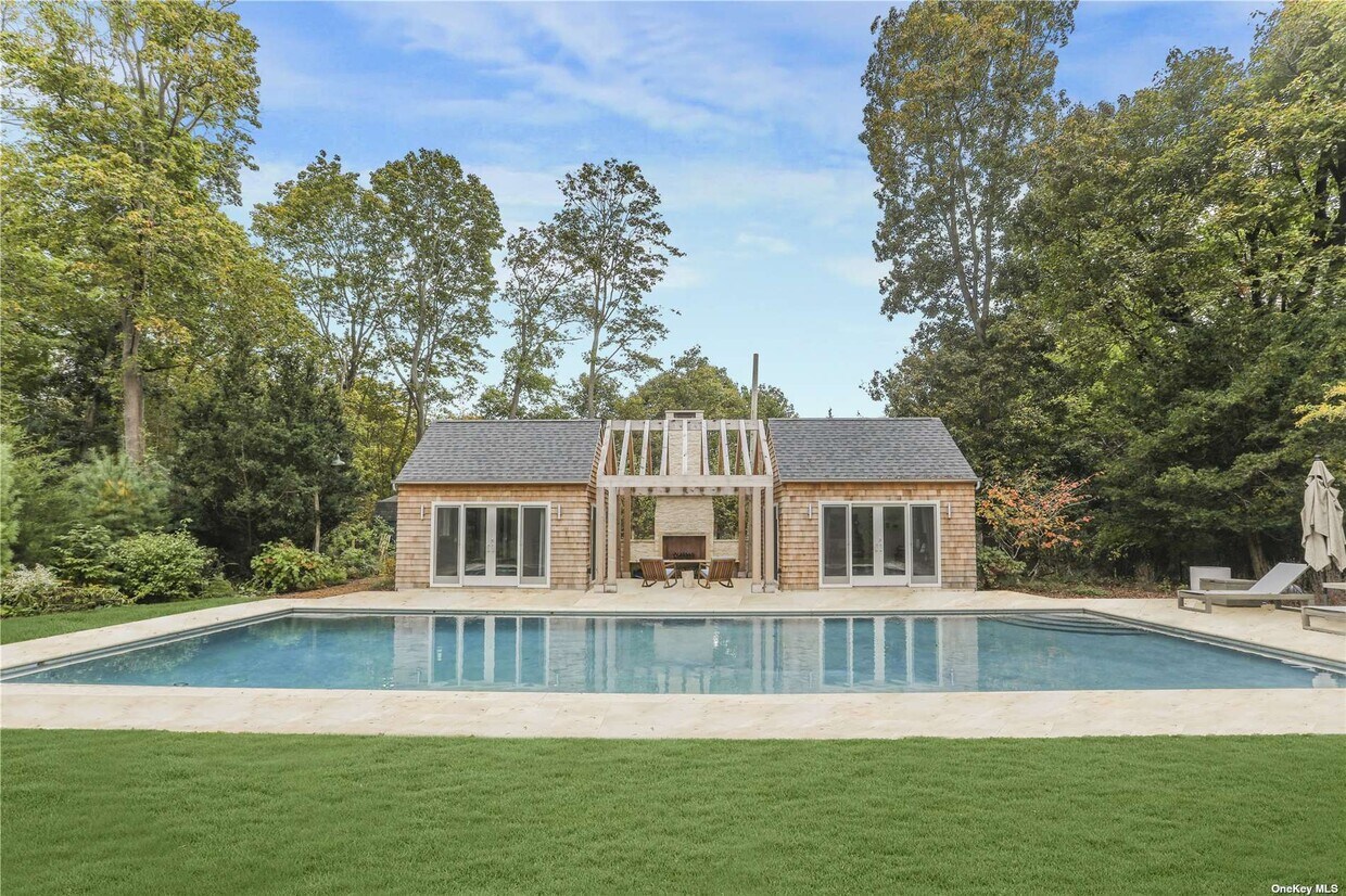 20 Livingston Rd, Bellport, NY 11713 House Rental in Bellport, NY