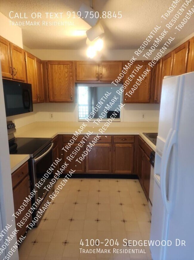Building Photo - Nice 2 Bedroom, 2 Bath Apartment for Rent ...
