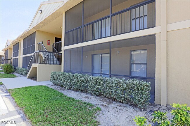 Building Photo - 5331 Summerlin Rd
