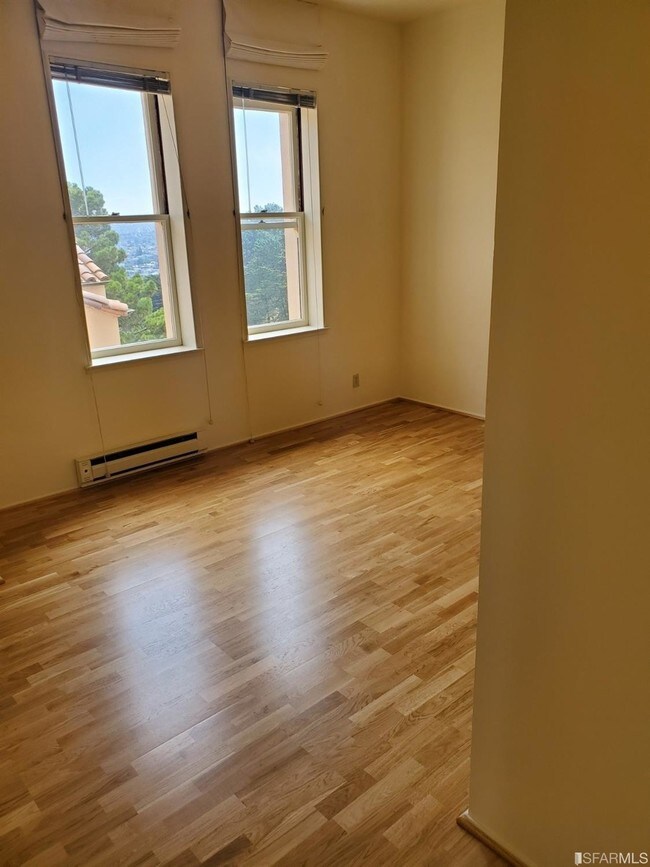 Foto del edificio - 355 Buena Vista Ave E