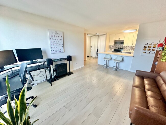Building Photo - Beautiful condo in resort community
