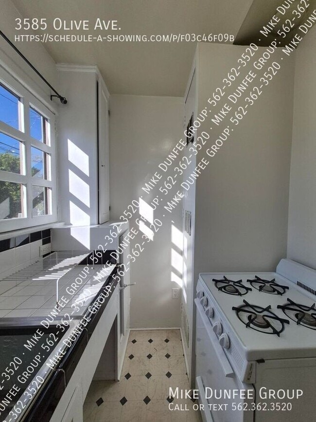 Foto del edificio - 3585 Olive Ave