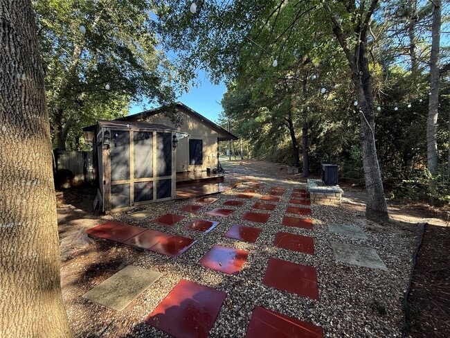 Building Photo - 919 Lovett St