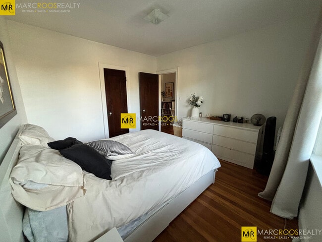 Foto del edificio - 52 Strathmore Rd