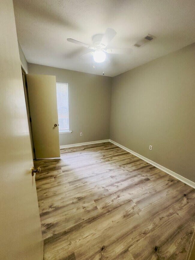 Building Photo - 2 Bed / 2 Bath home in Madison