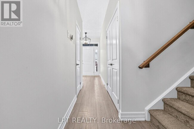 Building Photo - 148 Hollybrook Trail