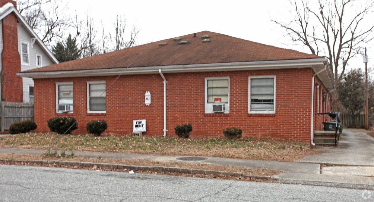Foto del edificio - 417 N Cedar St