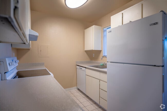 2BA, 1BA - 708SF - Cocina - Park Club Apartments