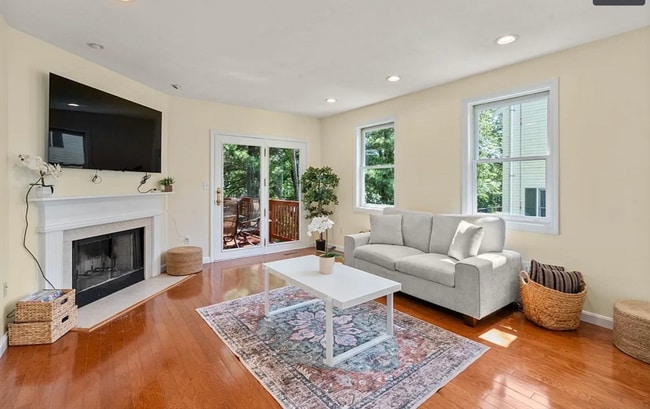 Building Photo - 33 Furbush Rd