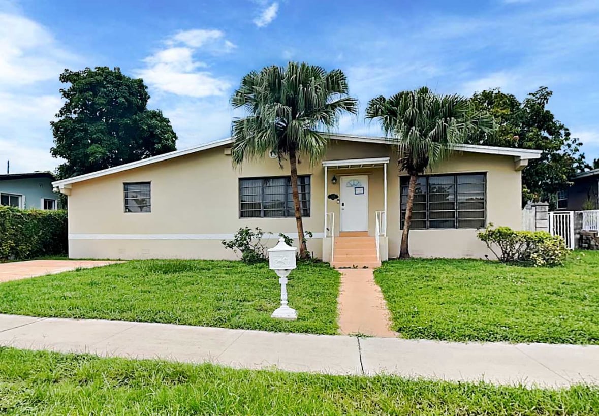 Photo - 3551 SW 121st Ave (Miami, FL)