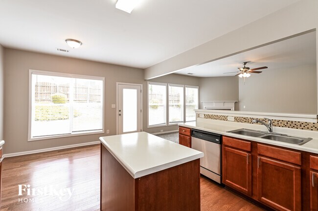 Foto del edificio - 973 Gather Dr