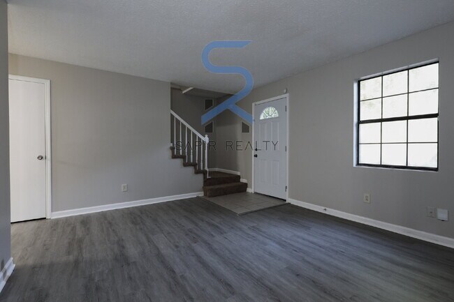 Foto del edificio - Move in before October 31st and get $100 O...