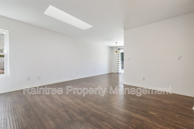 Building Photo - 1731 Rogue Isle Ct