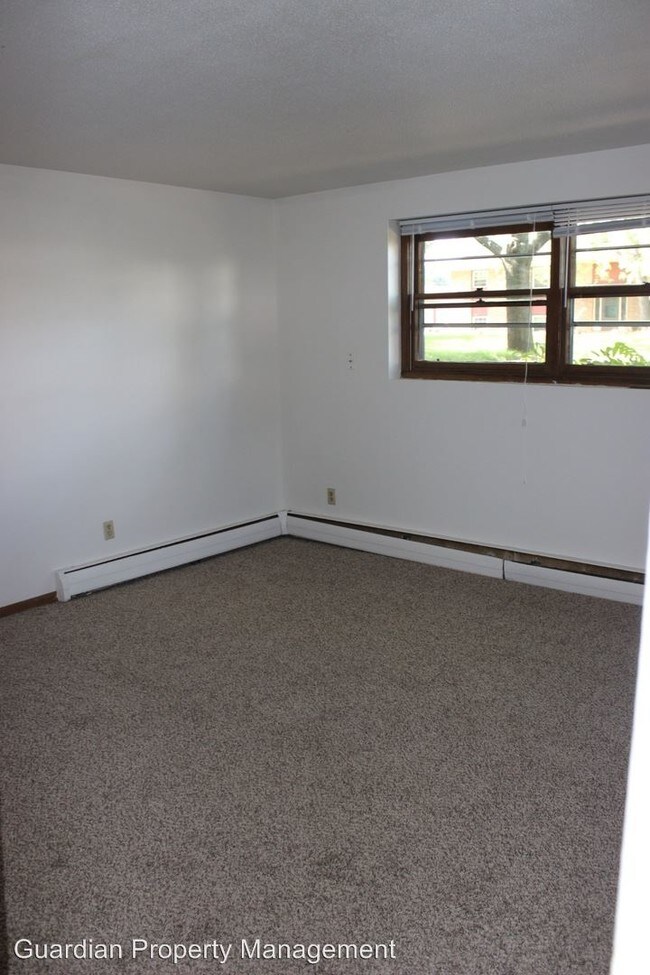 Building Photo - 5146 Edgewood Ave N