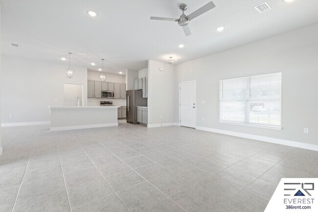 Building Photo - 67 Brewster Ln