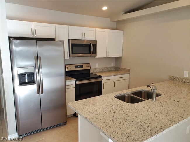 Foto del edificio - 3418 SW 17th Ave